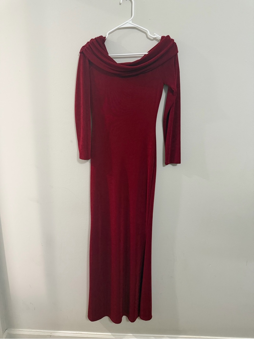 SHEIN Dark Red Velvet  Off-Shoulder Long Sleeve Maxi Dress